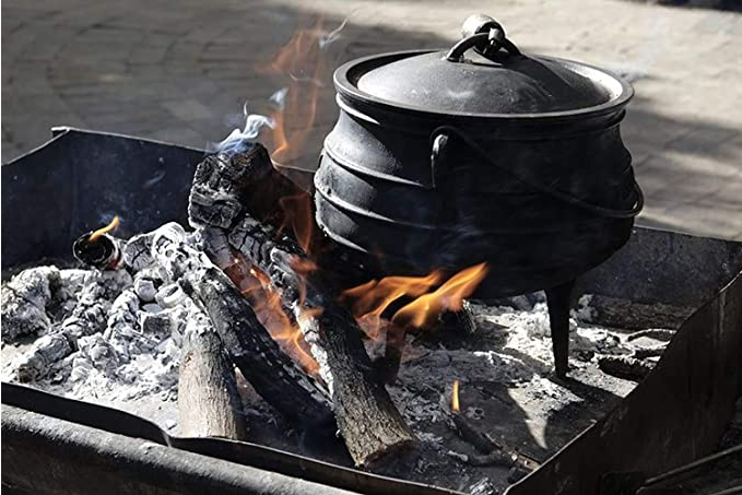 Traditional cooking pot with legs 