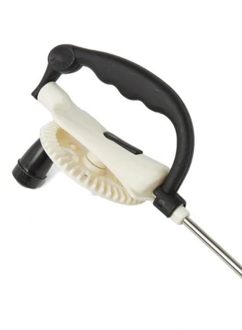 Mechanical egg beater